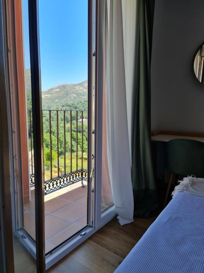 Hotel Camino De Las Estrellas Serranillos Zewnętrze zdjęcie