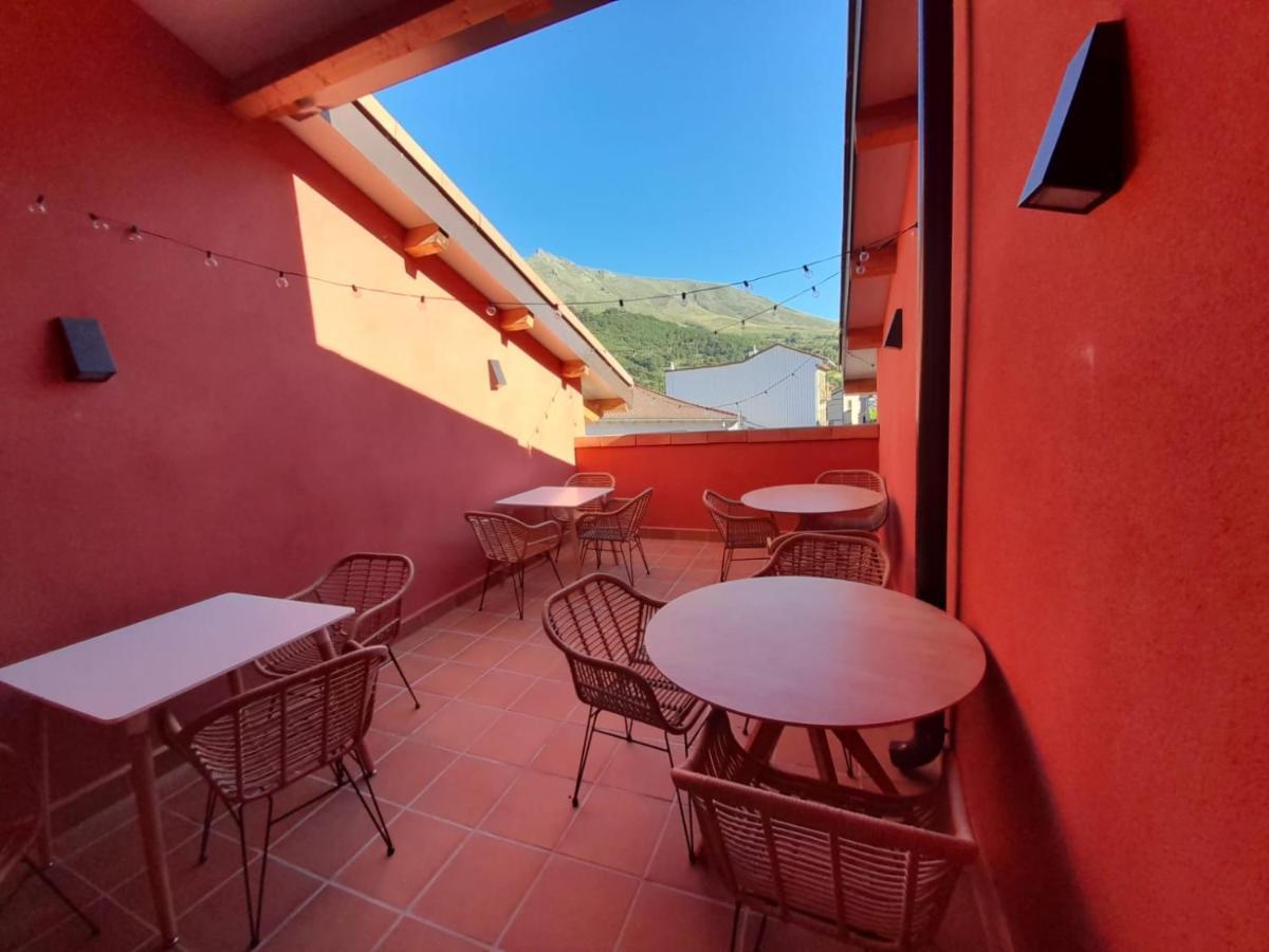 Hotel Camino De Las Estrellas Serranillos Zewnętrze zdjęcie