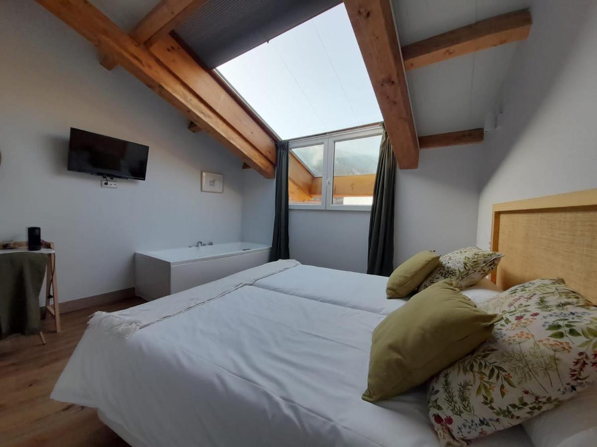 Hotel Camino De Las Estrellas Serranillos Zewnętrze zdjęcie